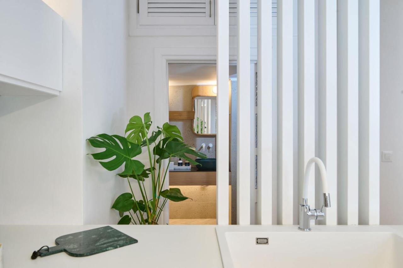 Kaizen Chania - New Central Apartment Just 350M Away With Private Jacuzzi And Free Parking! Bagian luar foto